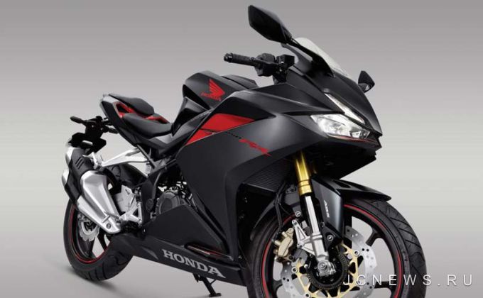����� Honda CBR250RR �������� � ���������